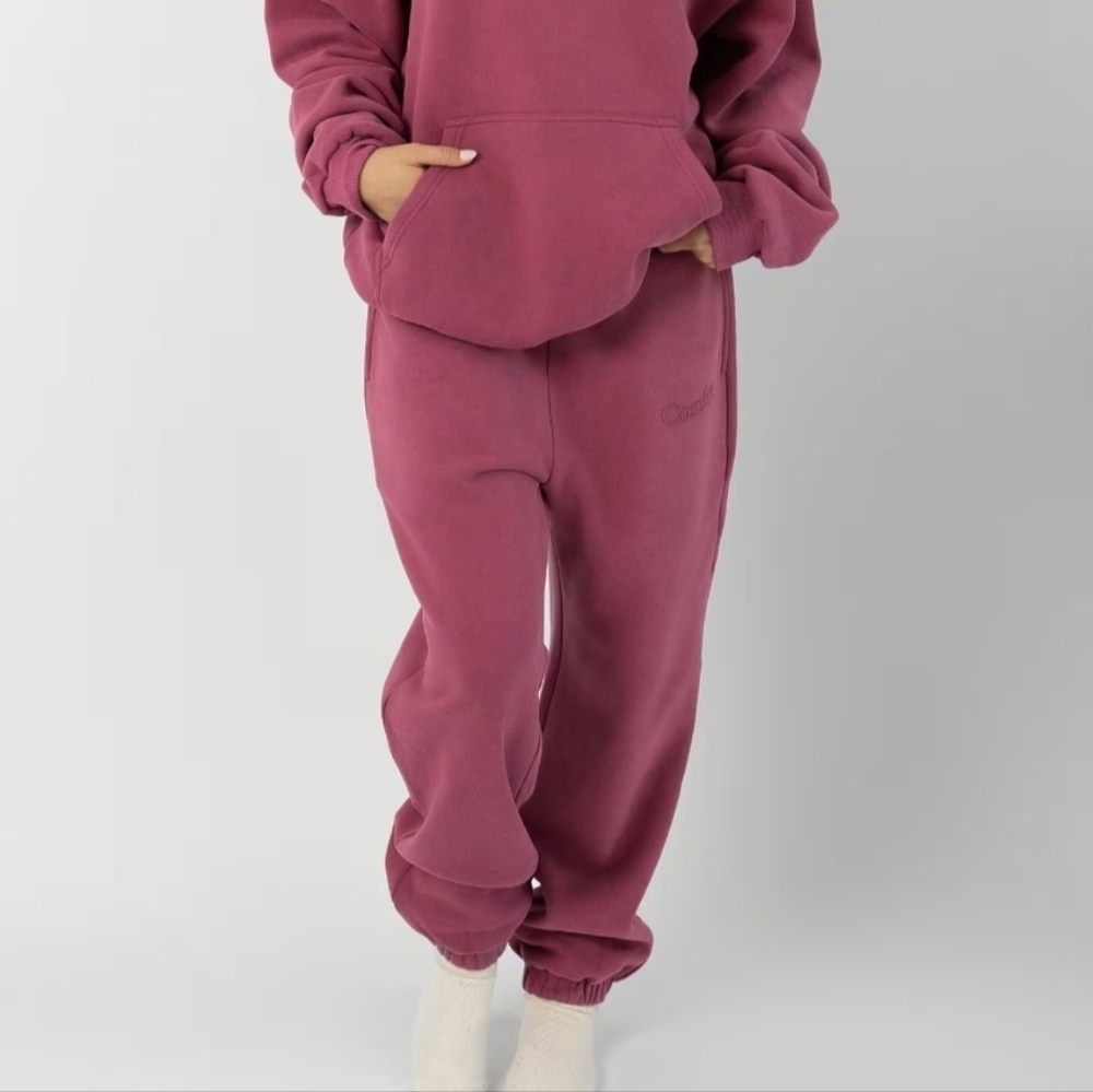 NWT COMFRT Sweatpants Minimalist Collection Size XS In Berry